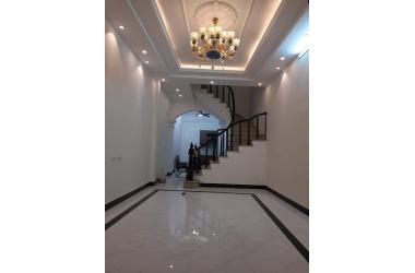 LIỀN KỀ XA LA GẦN SIÊU THỊ ĐỨC THÀNH 75M 4T 8.2TỶ